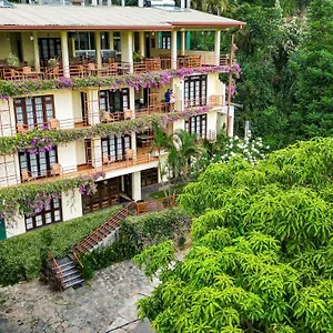 Nature Walk Resort Kandy